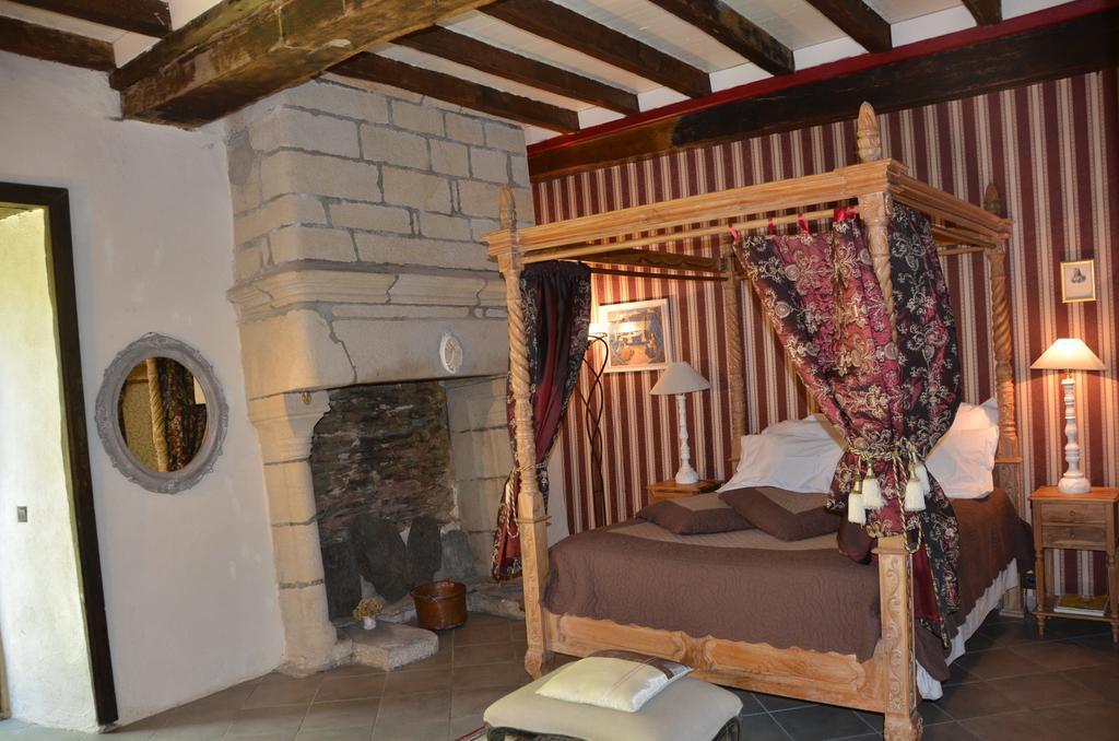 Bed and Breakfast La Tour Du Lion Рошфор-ан-Тер Экстерьер фото